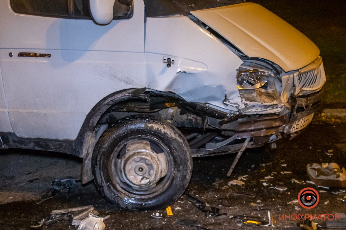 Газель поворачивала