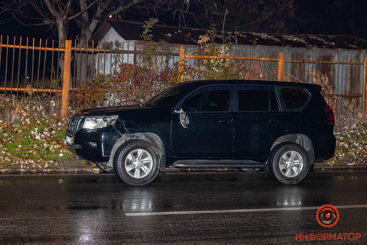 Toyota двигалась по Яснополянской со стороны проспекта Героев в направлении улицы Аэропортовской Toyota двигалась по Яснополянской со стороны проспекта Героев в направлении улицы Аэропортовской