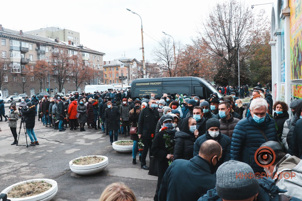 В Днепре прощаются с директором КБ "Южное": на церемонию приехал Владимир Зеленский 5