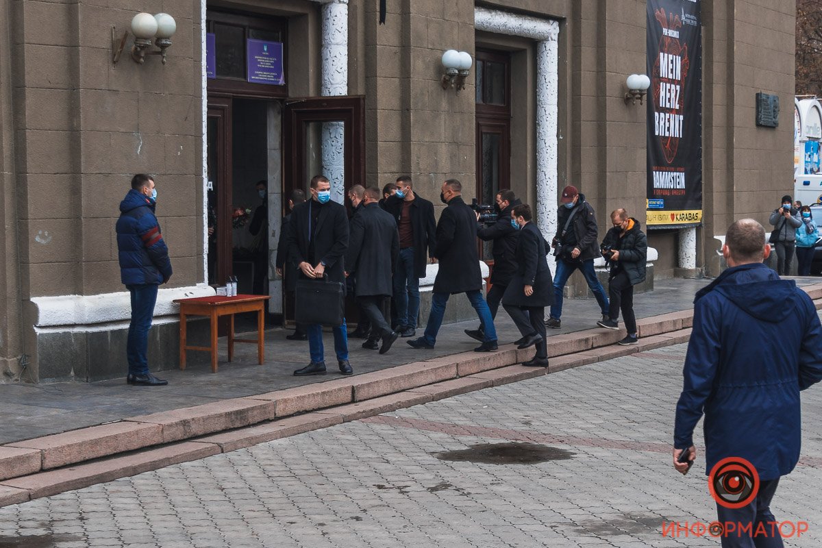 В Днепре прощаются с директором КБ "Южное": на церемонию приехал Владимир Зеленский 10