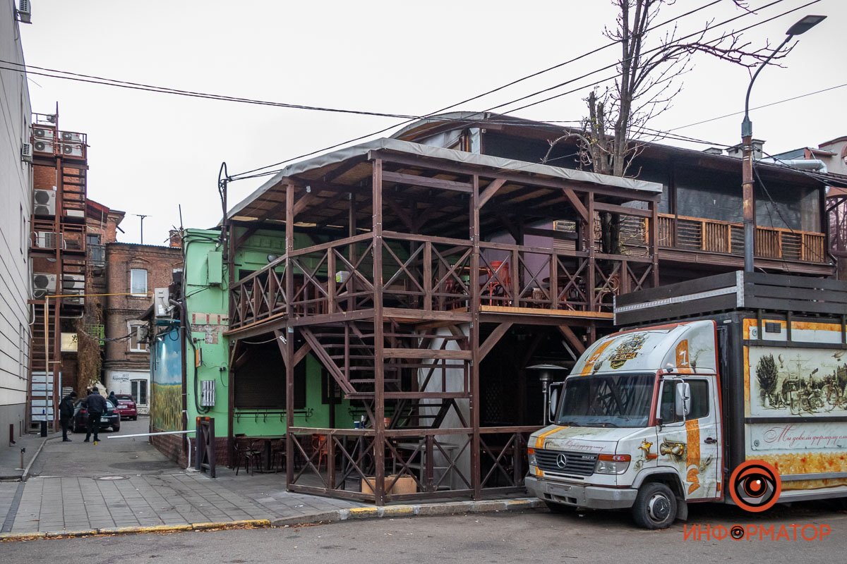 Возле ресторана "Черчилль" произошла стрельба Возле ресторана "Черчилль" произошла стрельба