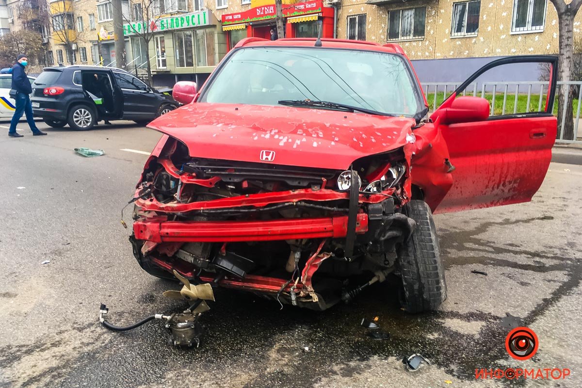 Предварительно, Honda выезжала с прилегающей территории