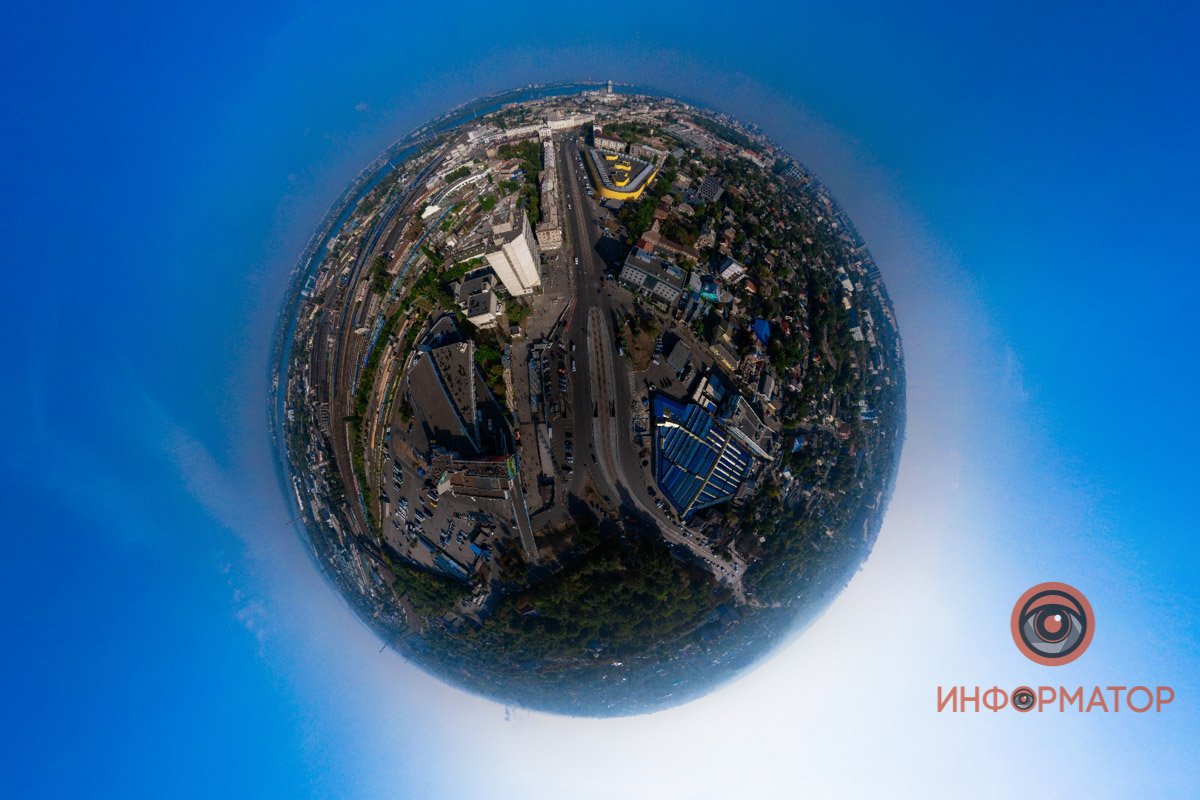 Хоть и вращается он бесшумно, шума в нем хоть отбавляй