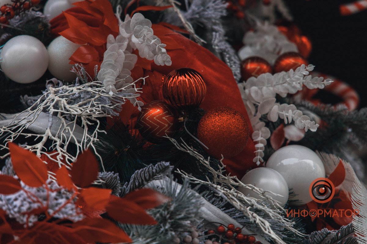 Больше украшений