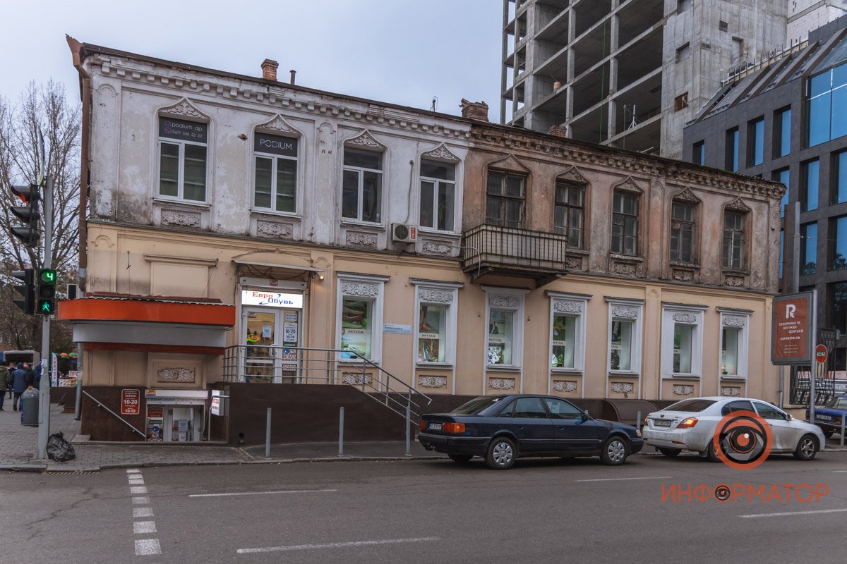 Здание ожидает реставрации