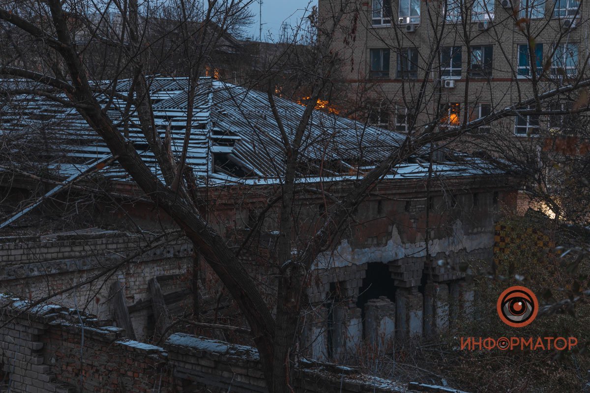 Здание в плохом состоянии Здание в плохом состоянии