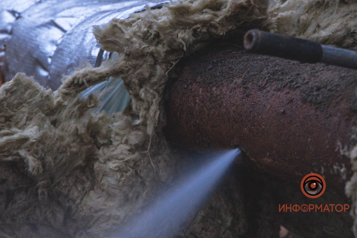 Лопнула труба теплотрассы Лопнула труба теплотрассы