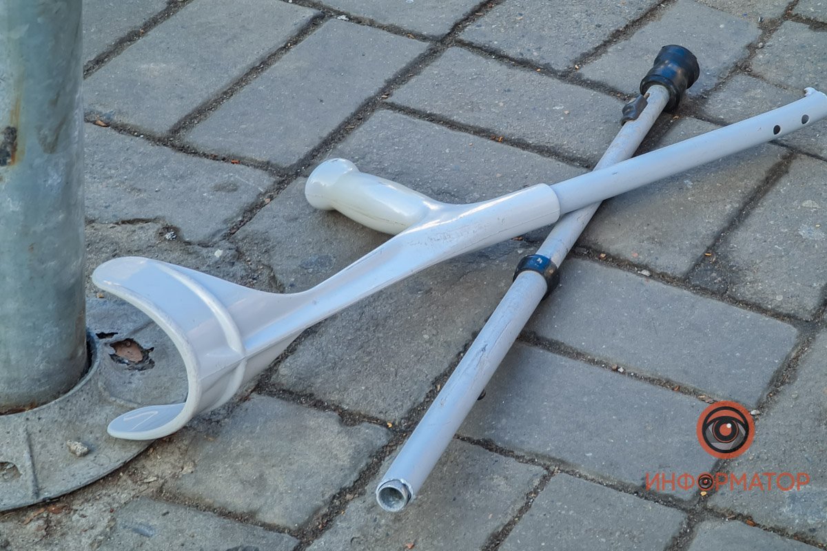 Мужчину скорая забрала в больницу №16, характер его травм на данный момент неизвестен Мужчину скорая забрала в больницу №16, характер его травм на данный момент неизвестен