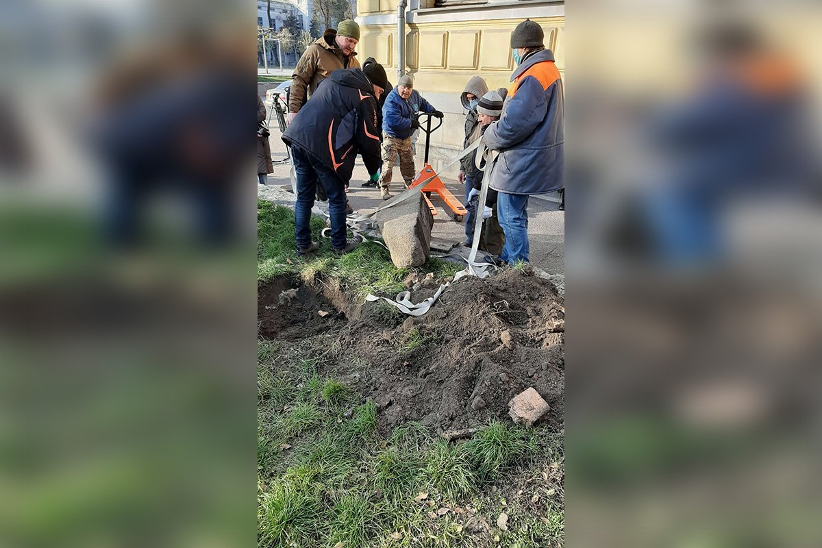 Всего в коллекции музея 102 каменные изваяния