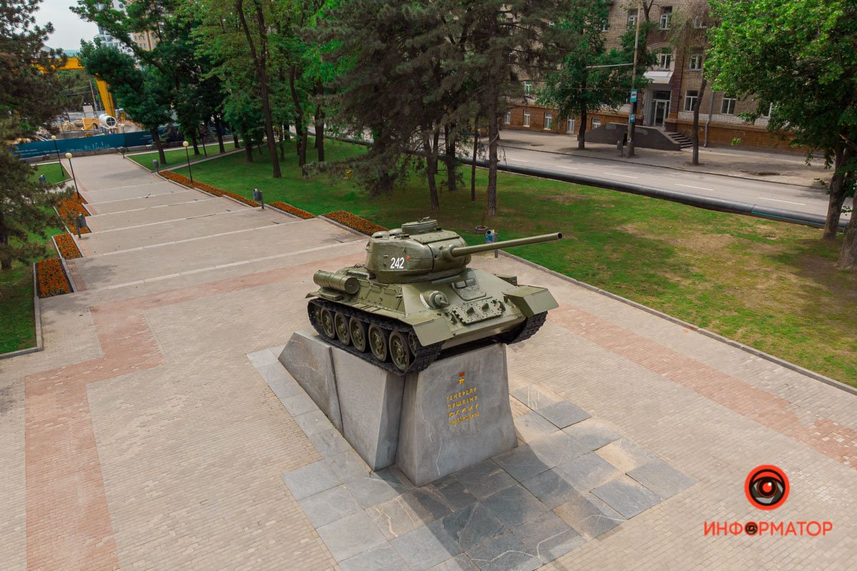 Памятник Танк соорудили в 1967 году в честь Ефима Пушкина Памятник Танк соорудили в 1967 году в честь Ефима Пушкина