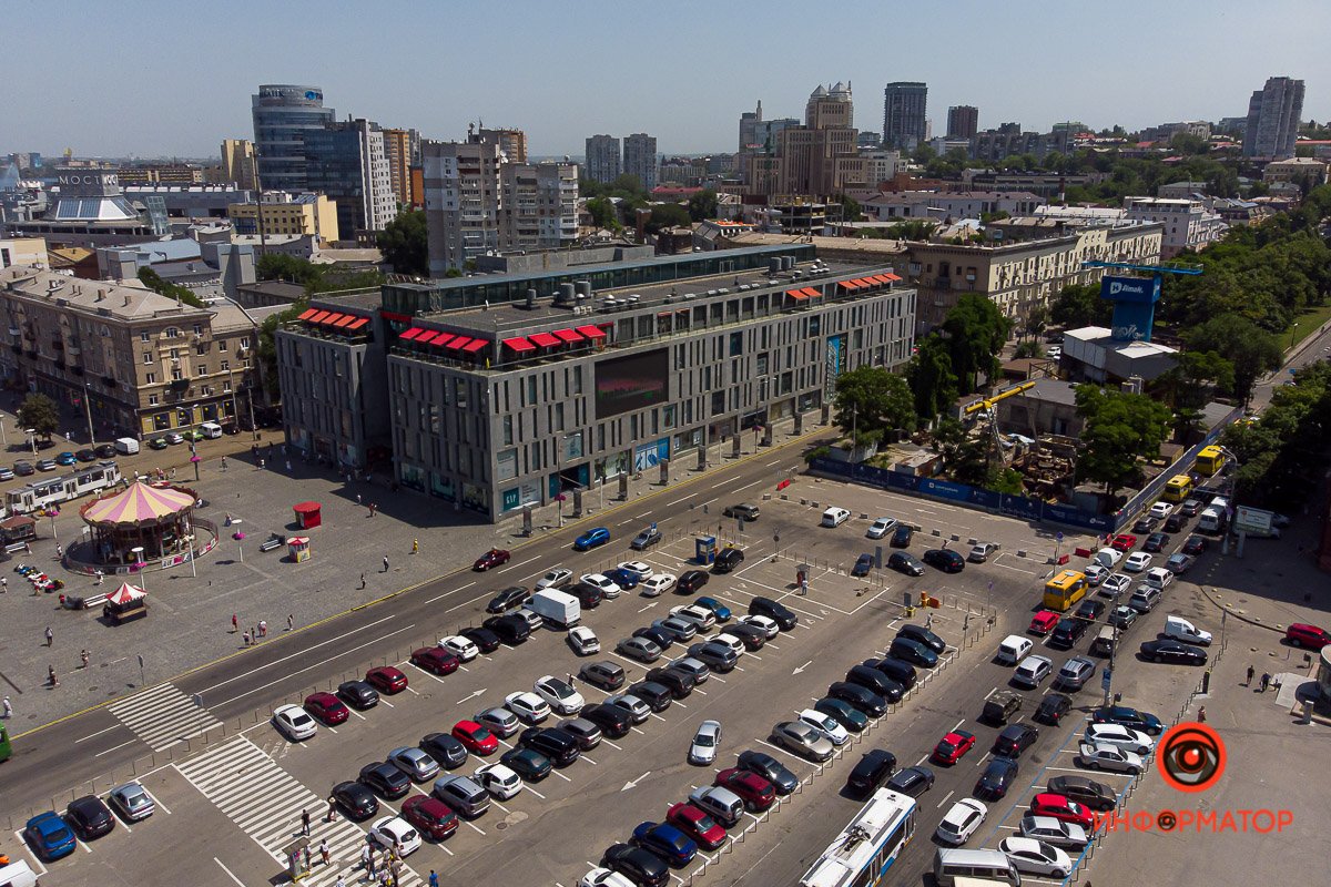 Комплекс «Пассаж» в Днепре открыли 1 октября 2011 года Комплекс «Пассаж» в Днепре открыли 1 октября 2011 года