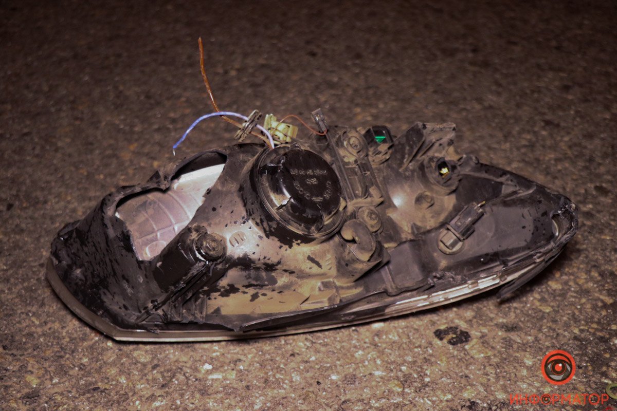 В Днепре на Набережной Победы столкнулись KIA и Daewoo: проезд перекрыт 4