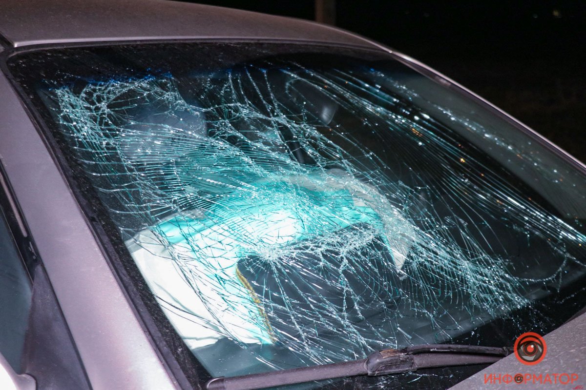 В Днепре на Набережной Победы столкнулись KIA и Daewoo: проезд перекрыт 7