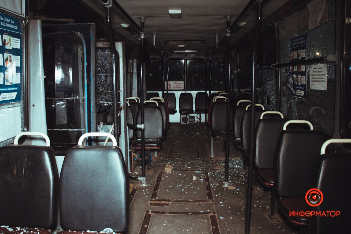 Камни остались в салонах