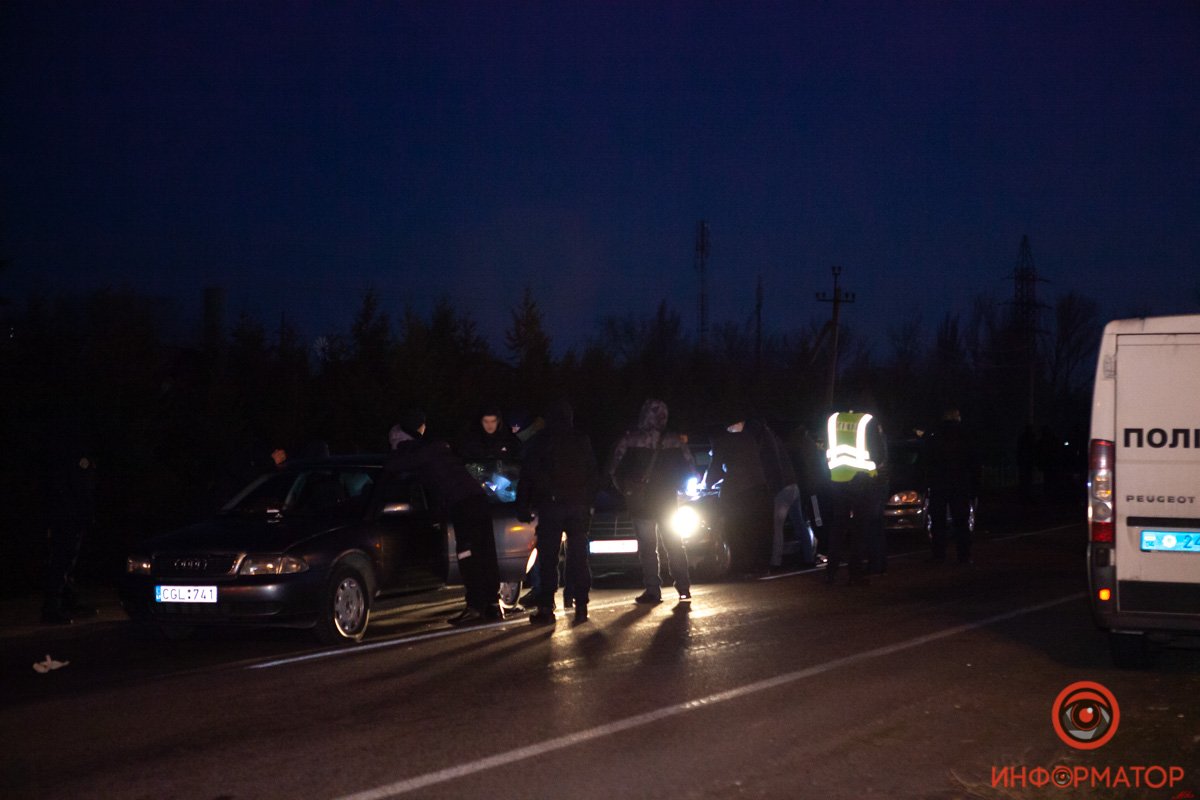 Обыски продолжаются Обыски продолжаются