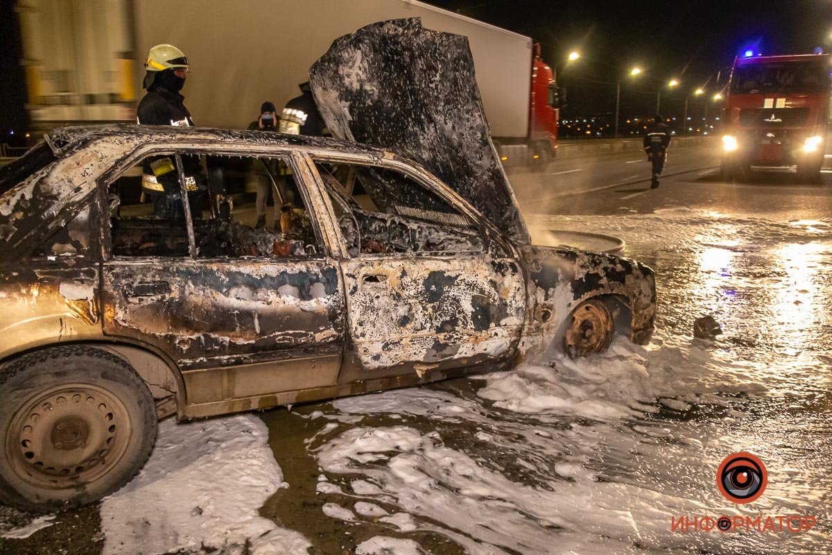 Сгорел Opel Rekord Сгорел Opel Rekord