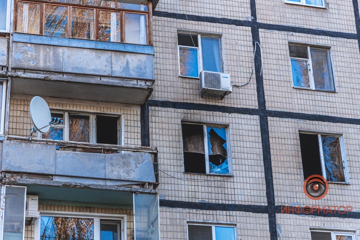 Пожар случился в квартире на 4-м этаже Пожар случился в квартире на 4-м этаже