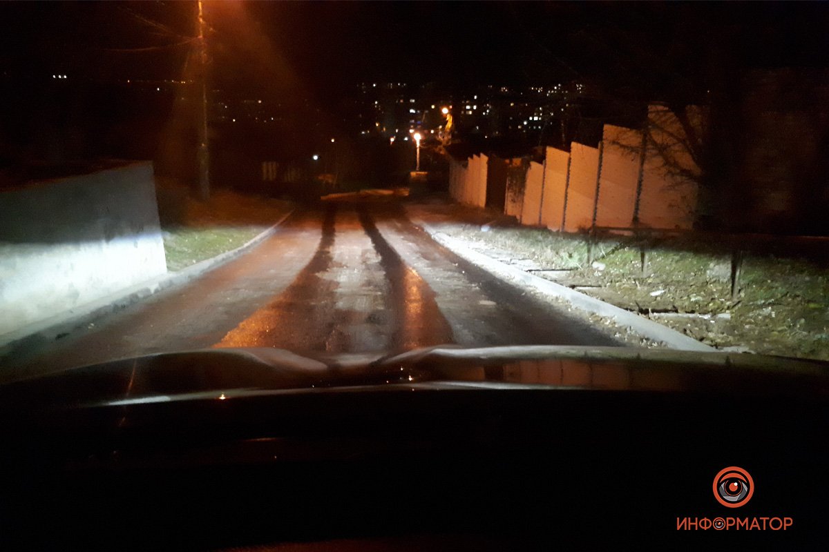 Проезжая часть превратилась в каток Проезжая часть превратилась в каток