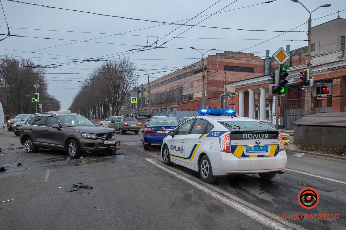 Перед поворотом с Макарова на Титова