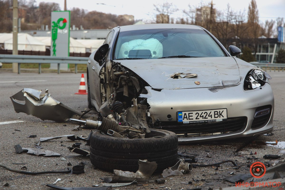 У водителя Mazda ЗЧМТ и перелом ключицы