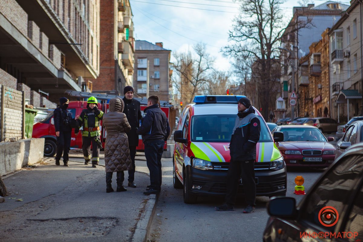 В Днепре на Паторжинского мужчину убило бетонной плитой 11