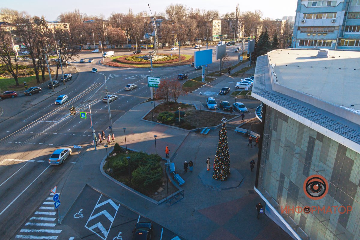 Елочка возле Dafi