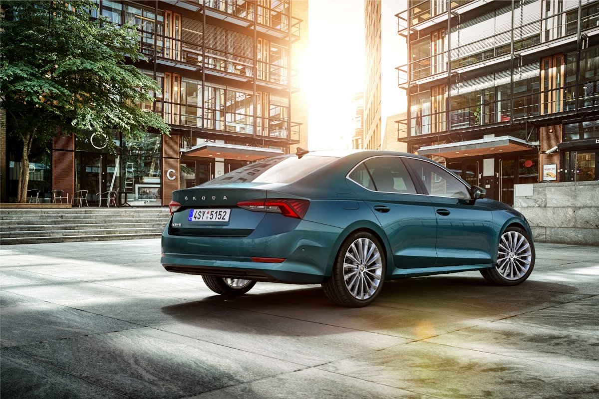 Праздничное предложение: SKODA OCTAVIA А8 с выгодой до 32 800 гривен и по особенной цене 2