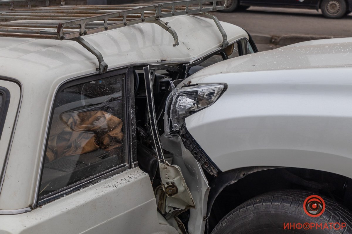 Удар пришелся на правую часть ВАЗ Удар пришелся на правую часть ВАЗ