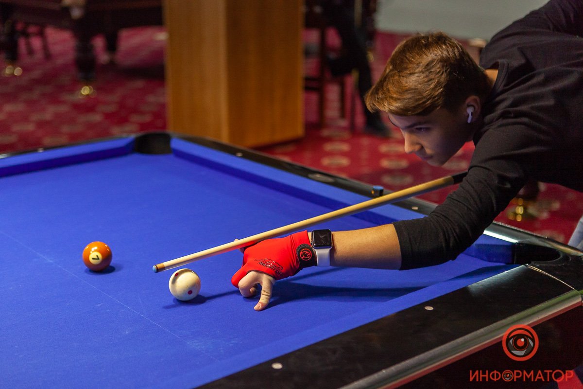 Девушки и юноши соревнуются вместе