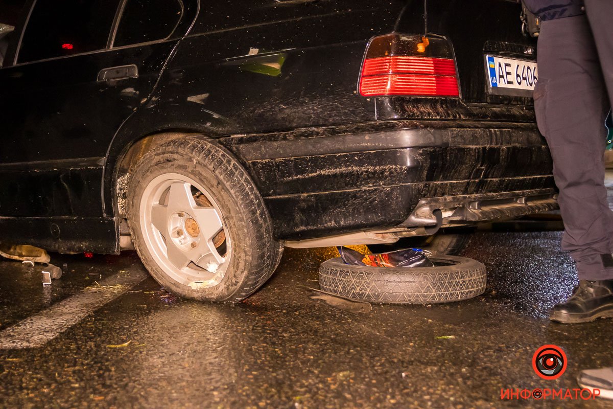 Из-за скользкой дороги машиной управлять сложнее