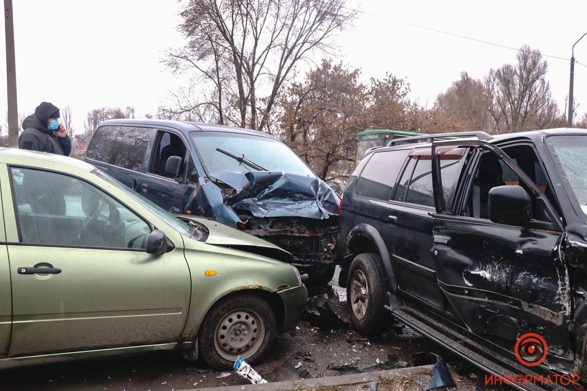 Столкнулись 3 автомобиля
