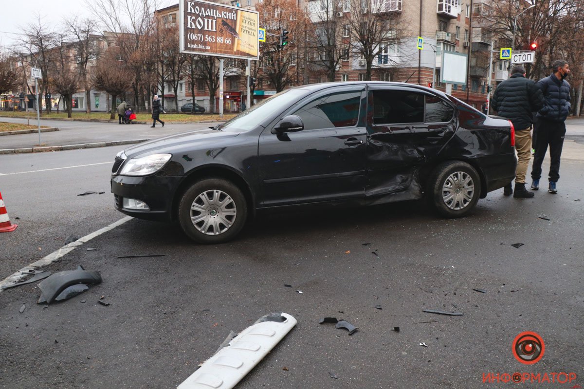 От водителя Skoda чувствуется запах спиртного, ему предложат пройти освидетельствование с помощью драггера От водителя Skoda чувствуется запах спиртного, ему предложат пройти освидетельствование с помощью драггера