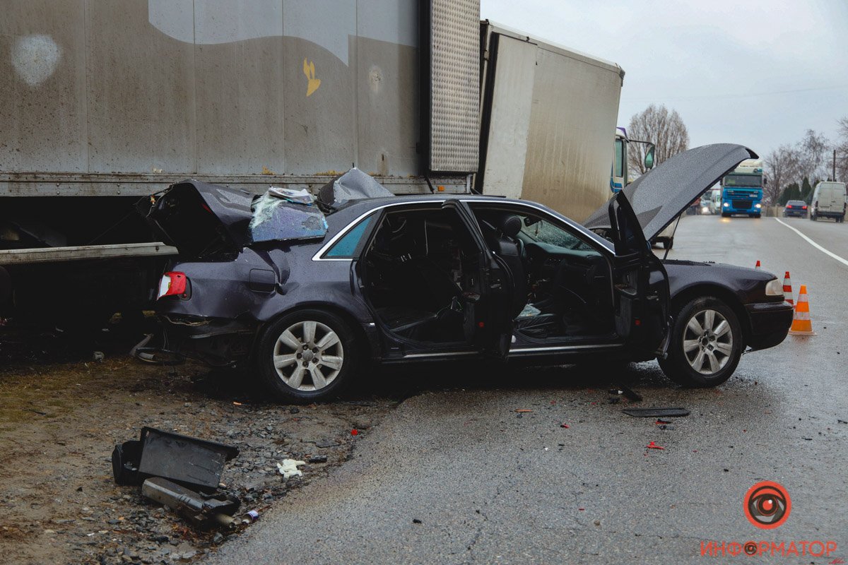 На Гаванской Audi влетел под фуру