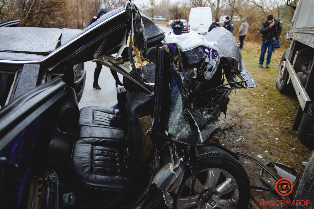 Водитель легкового автомобиля не справился с управлением