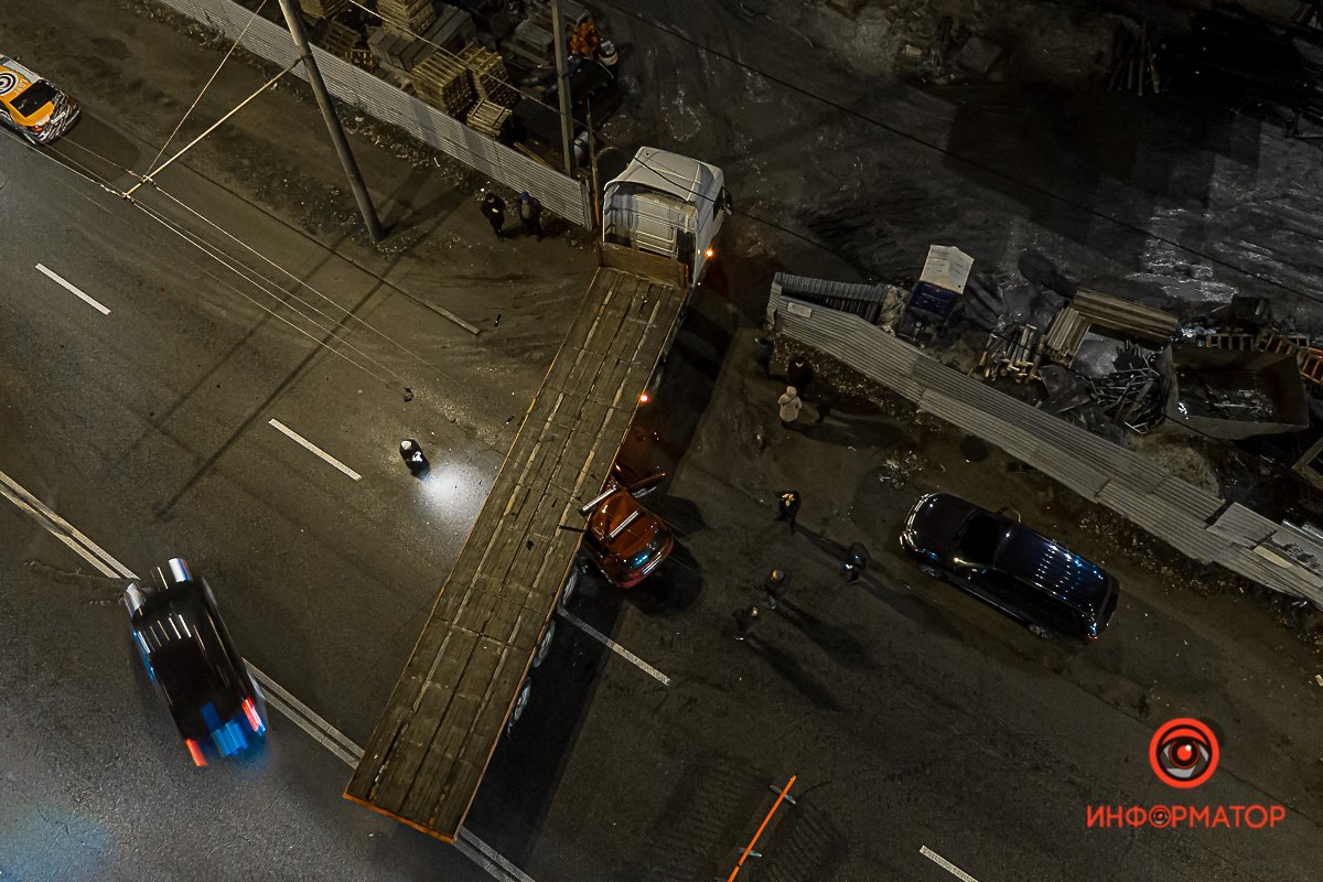 Сотрудники предприятия регулировали движение