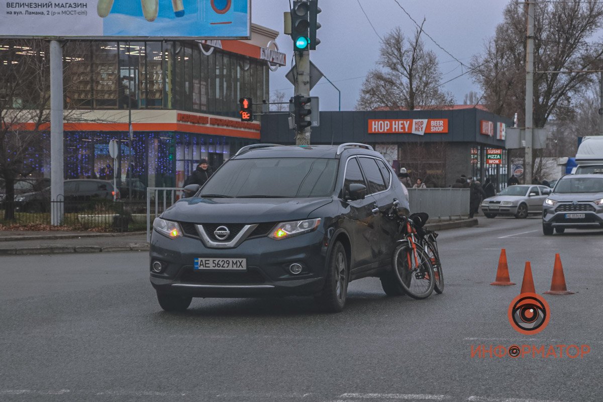 Авария произошла на перекрестке Калиновой и Образцова Авария произошла на перекрестке Калиновой и Образцова