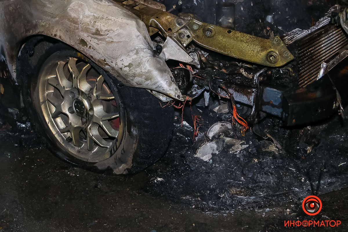 Есть основания полагать, что все дело в проводке Есть основания полагать, что все дело в проводке