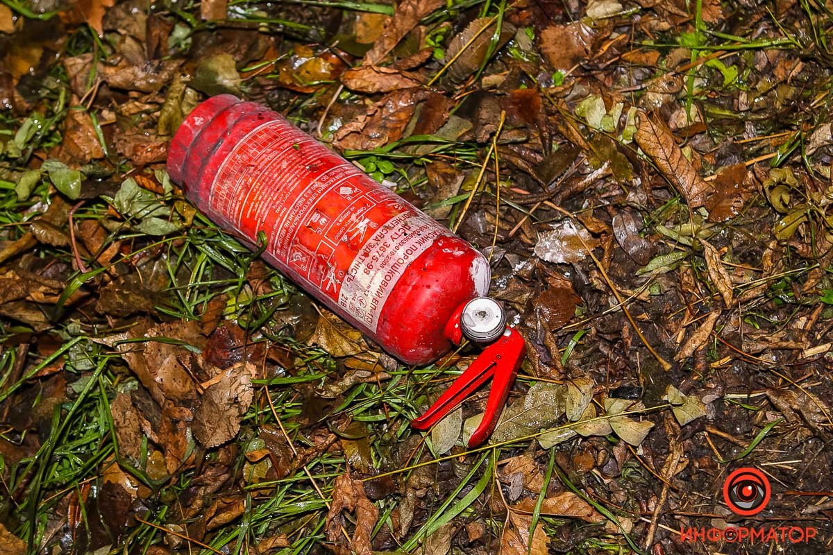 Работала бригада службы спасения Работала бригада службы спасения