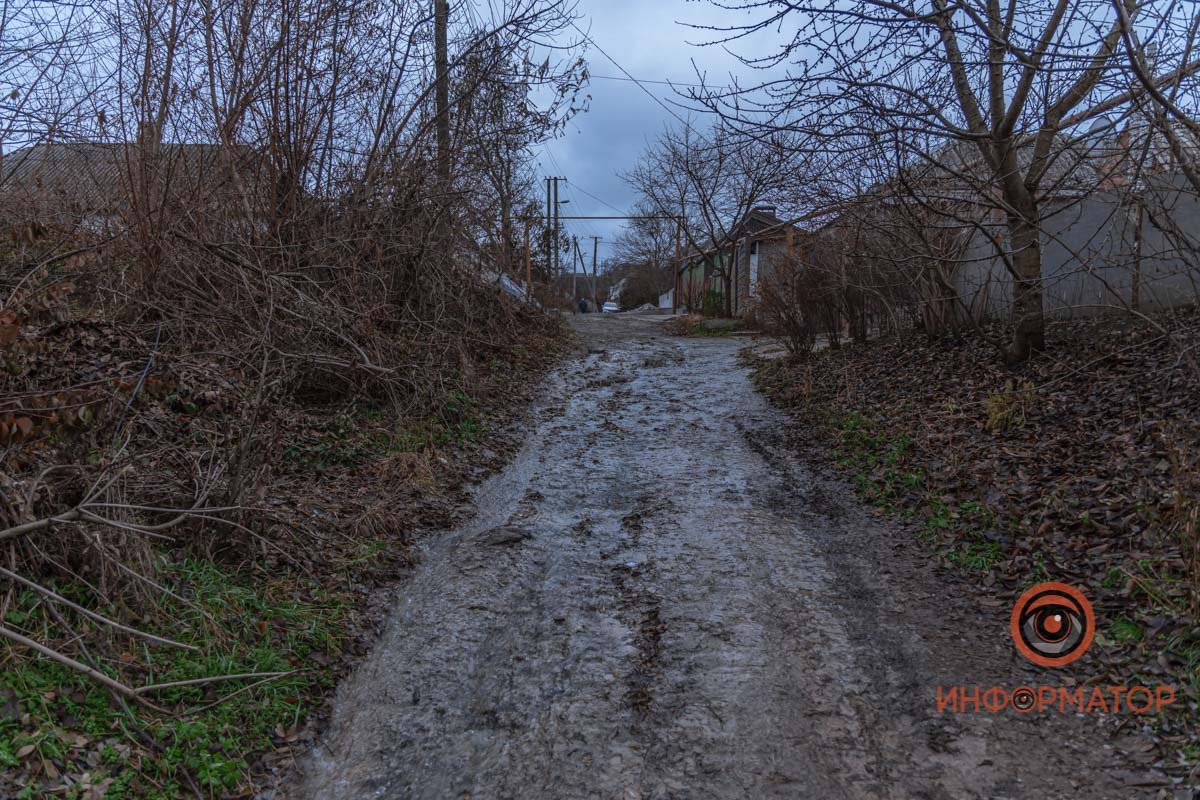 По словам жильцов близлежащих домов, трубу собирались ремонтировать в этом году