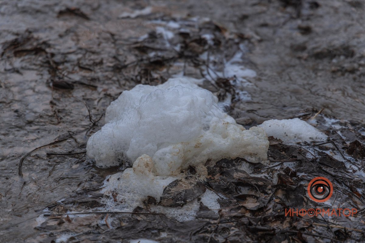 Размыло часть дороги