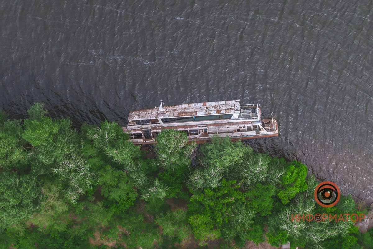 Затонувший корабль-призрак Затонувший корабль-призрак