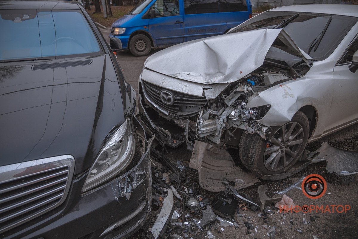 На месте работают полицейские