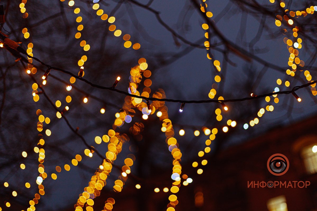 Будем верить, что мир его заслужил.