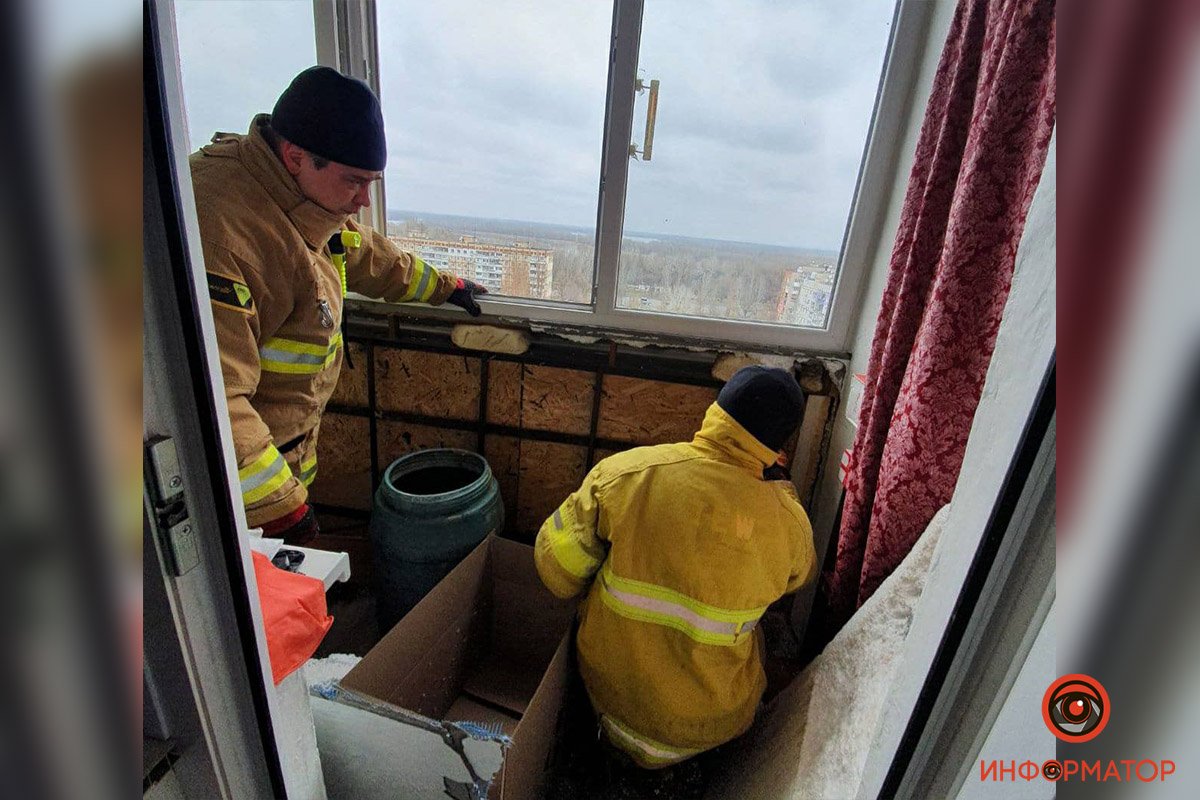 Хозяева квартиры рассказали, что слышат писк и возню на балконе