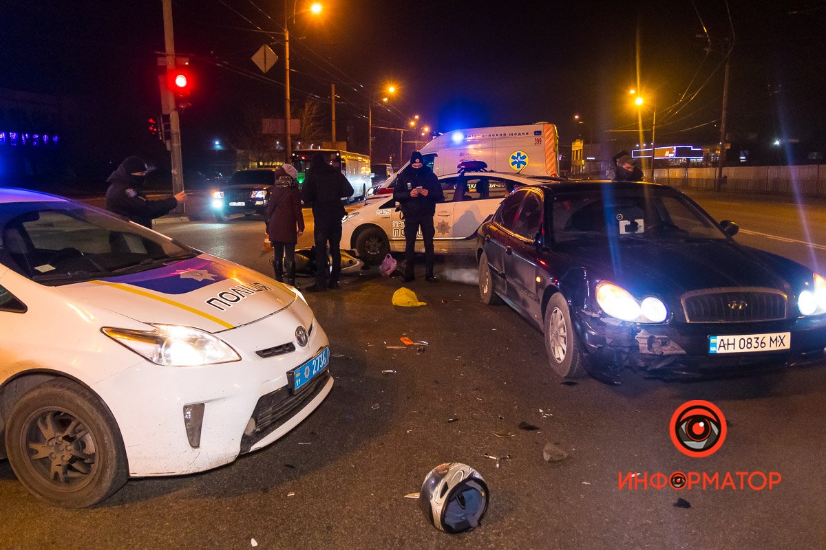 Авария произошла на пересечении проспекта Слобожанского и улицы Хмельницкого