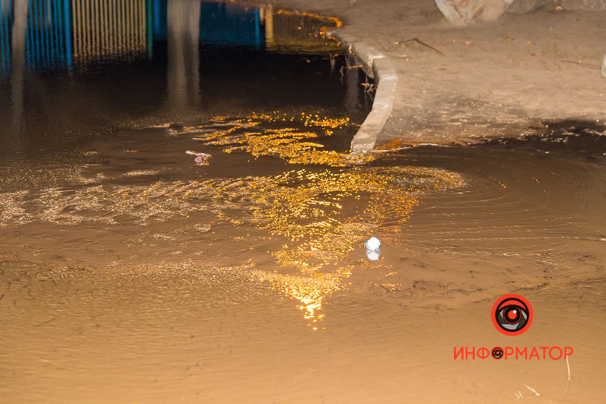 По словам жильцов, авария произошла около 15:00