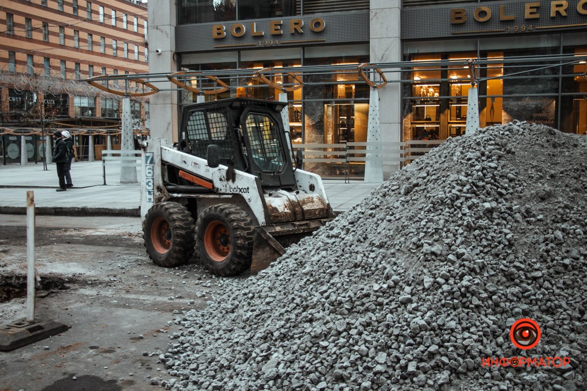 На месте работает бригада