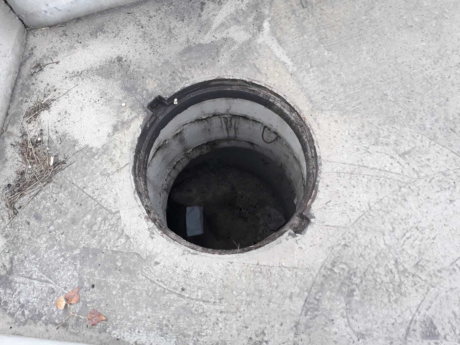 На новой трассе Днепр - Решетиловка вандалы украли шкаф системы освещения: будьте осторожны 2