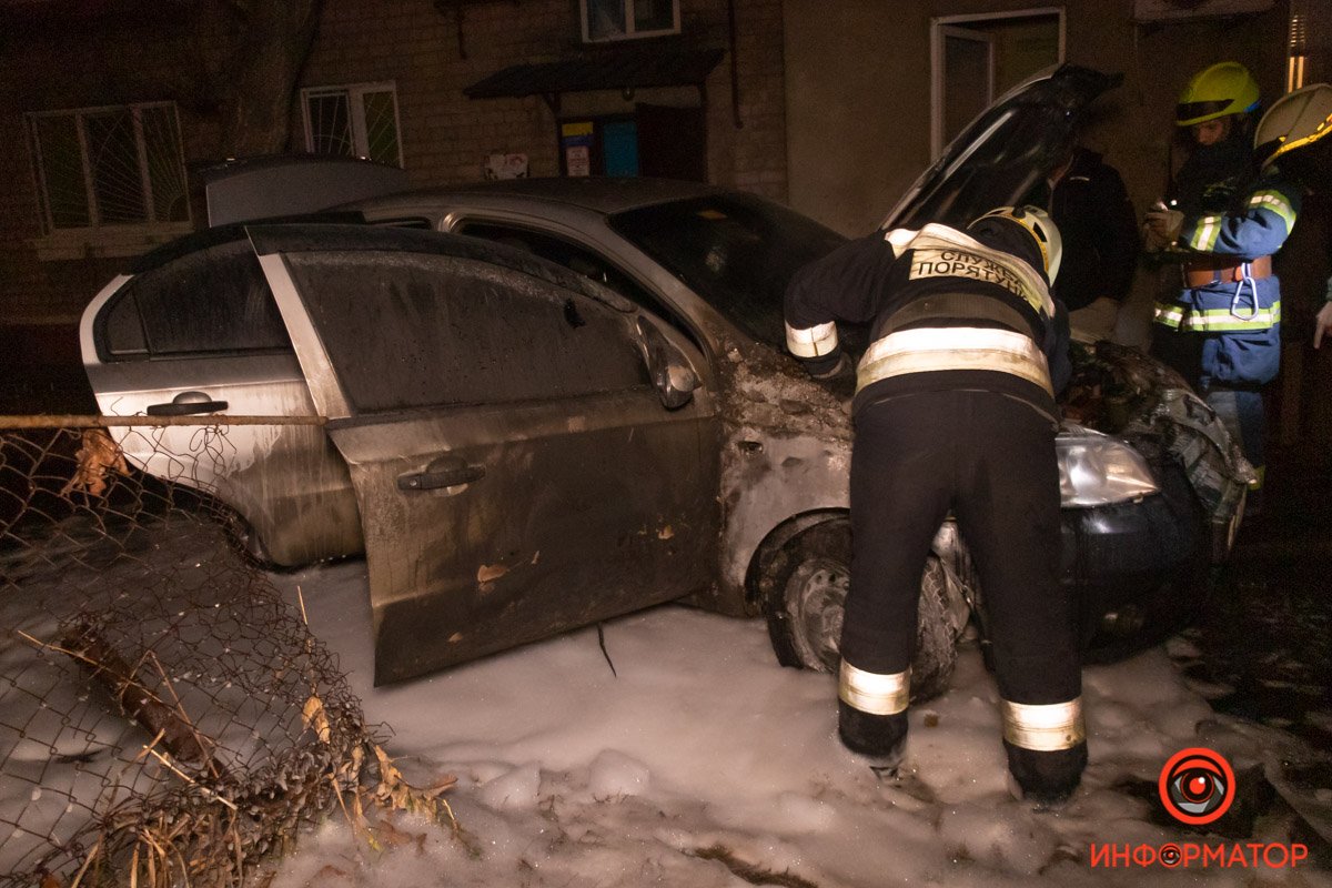 Во дворе дома №4