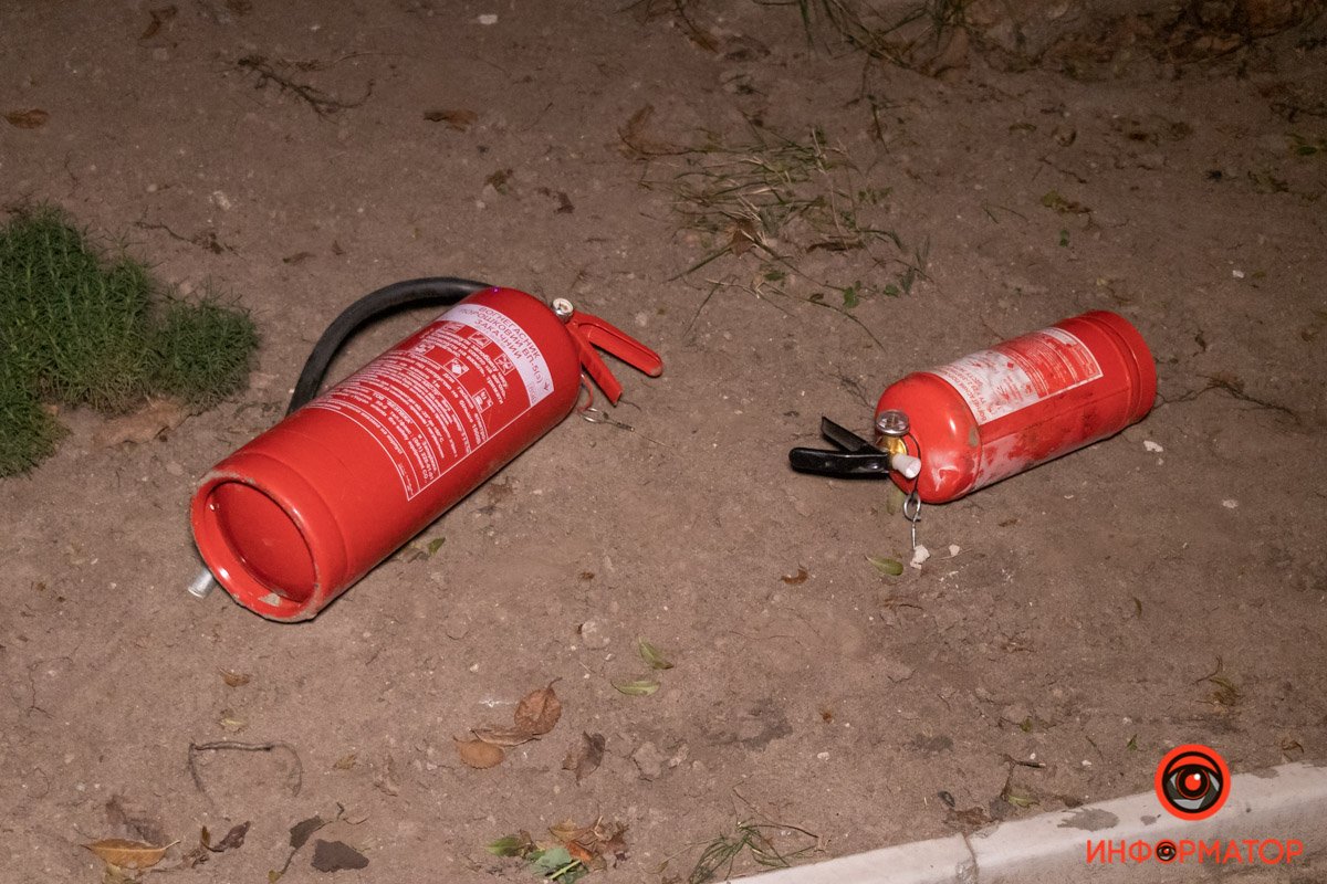 Пытались потушить своими силами